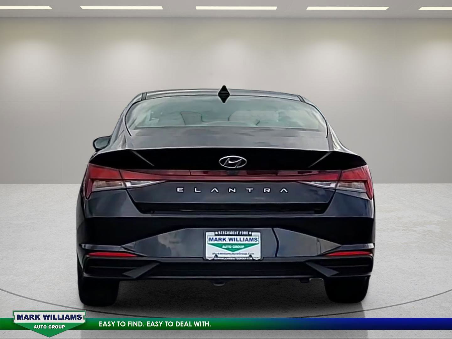 Used 2023 Hyundai Elantra SEL w/ Convenience Package FWD image 5