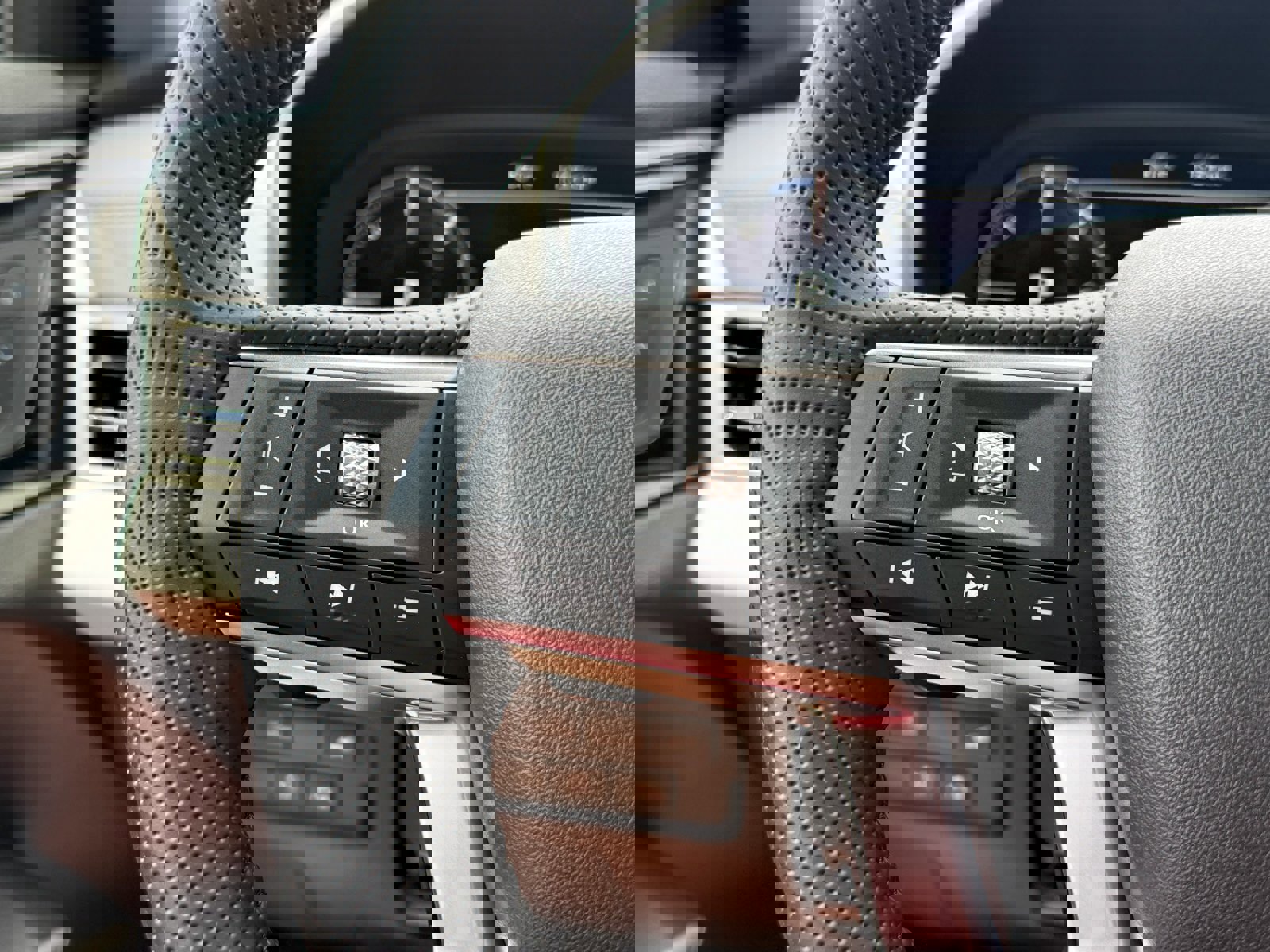 New 2025 Mitsubishi Outlander 4WD Plug-In Hybrid image 46