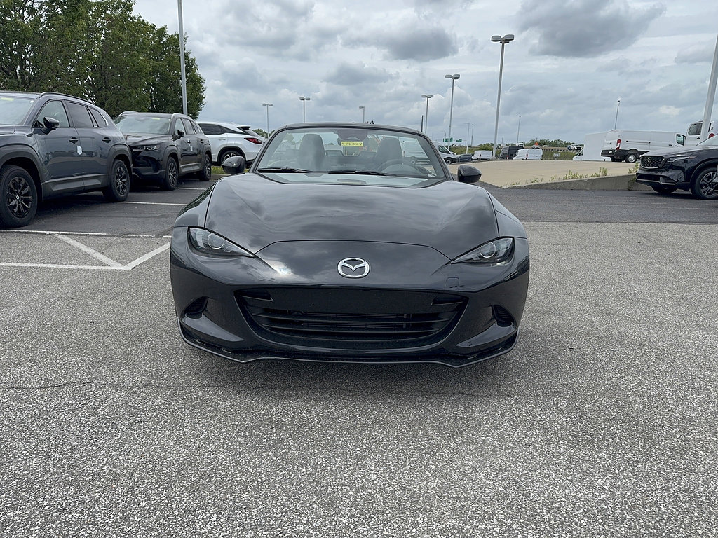 New 2026 MAZDA MX-5 Miata Club w/ Weather Package RWD image 2