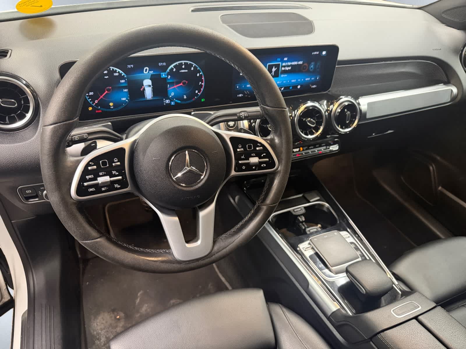 Used 2020 Mercedes-Benz GLB 250 4MATIC image 5