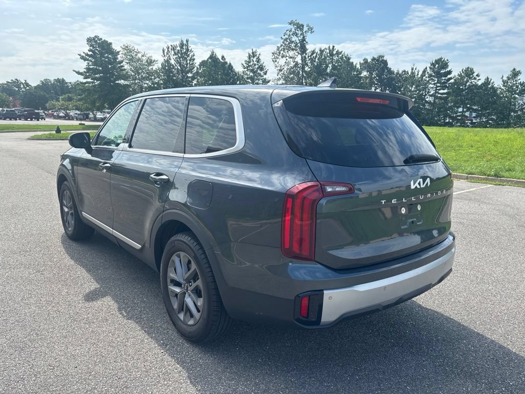 Used 2023 Kia Telluride LX AWD/4WD image 5