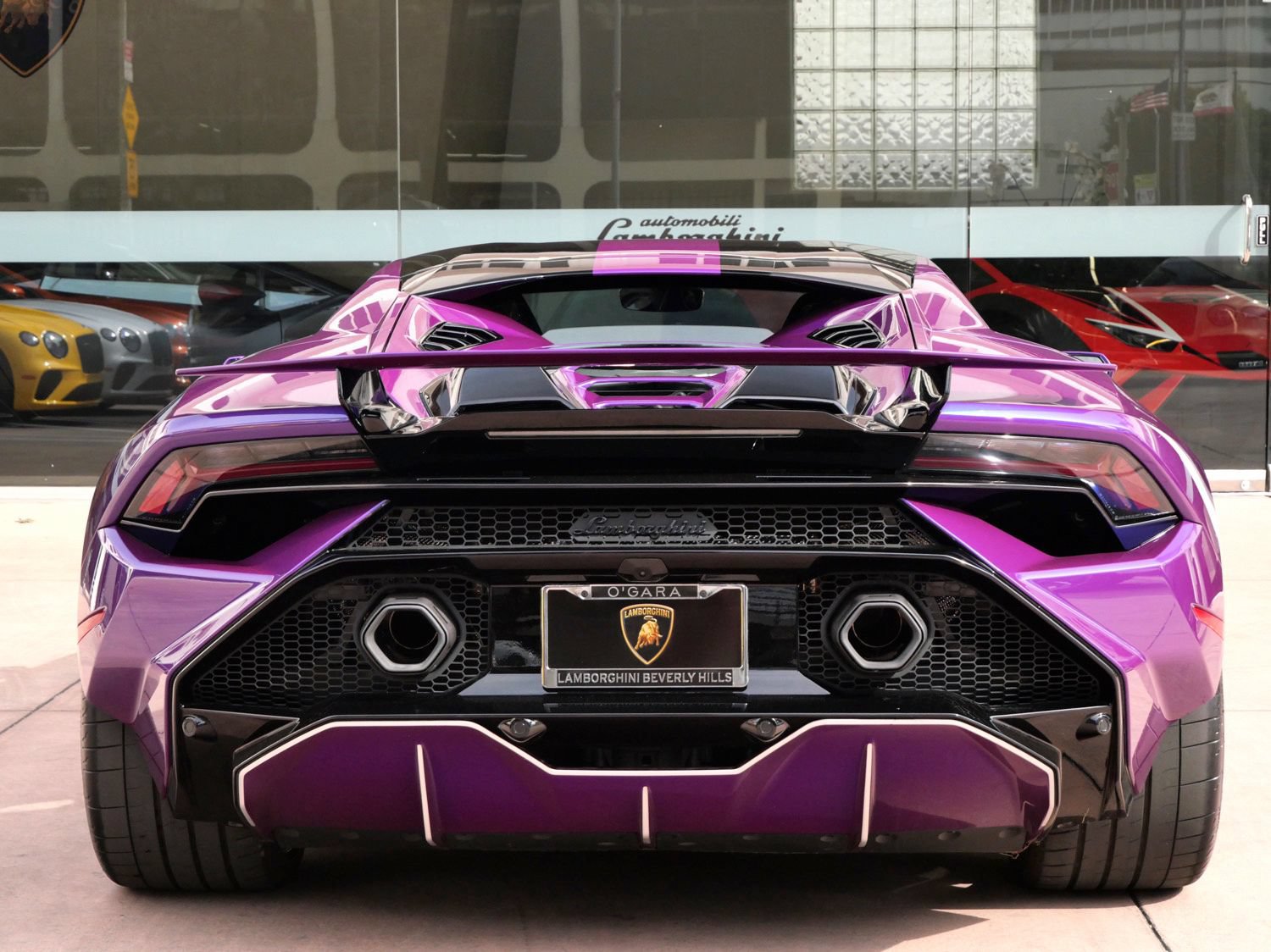 Used 2023 Lamborghini Huracan Tecnica RWD image 4