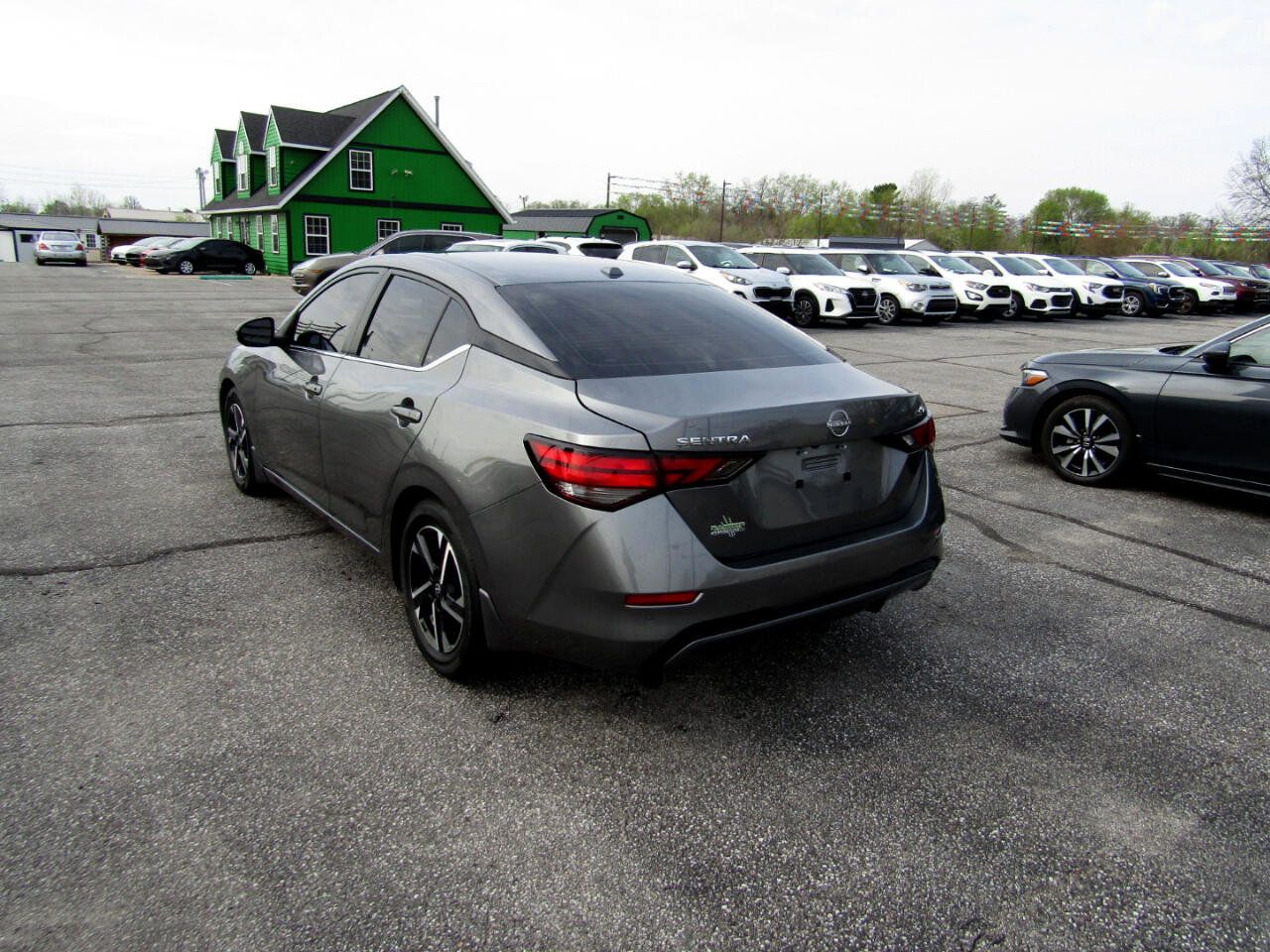 Used 2024 Nissan Sentra SV image 5