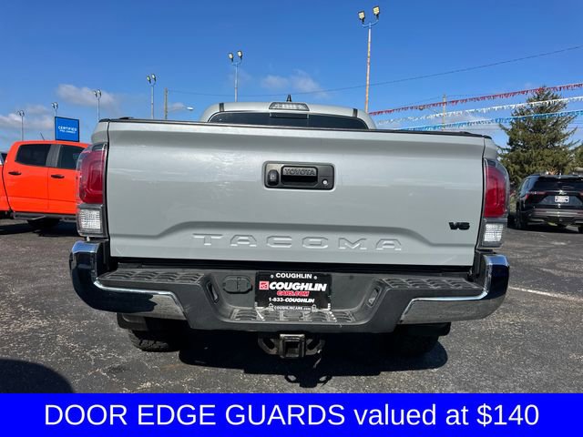 Used 2020 Toyota Tacoma TRD Off-Road AWD/4WD image 5