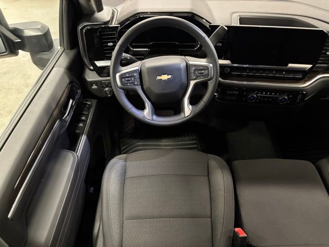 Used 2025 Chevrolet Silverado 2500 LT w/ Convenience Package image 12