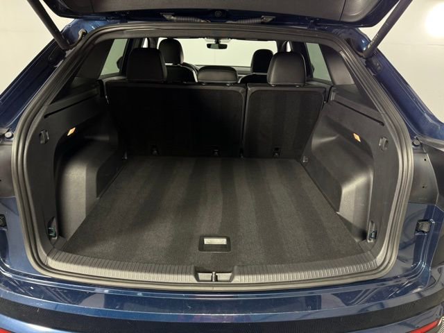 Used 2023 Volkswagen Atlas Cross Sport SE image 24