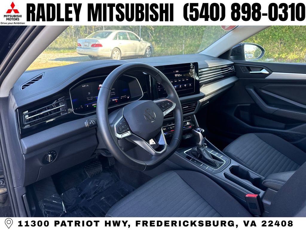 Used 2025 Volkswagen Jetta S image 4