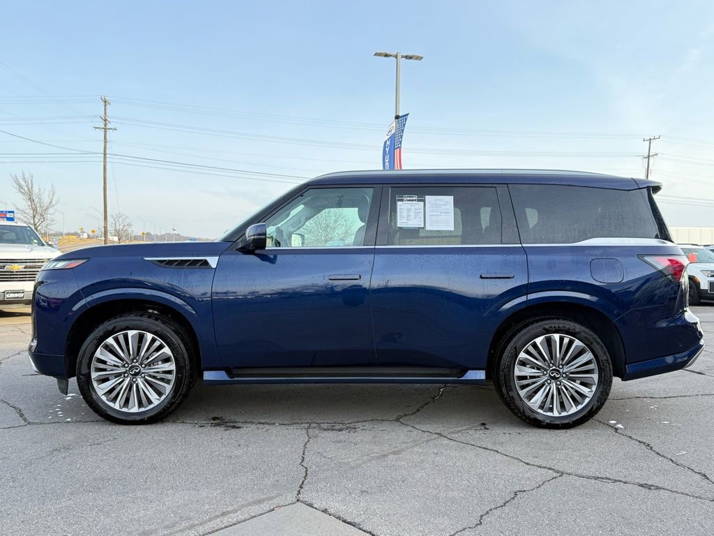 Used 2025 INFINITI QX80 Sensory AWD/4WD image 4