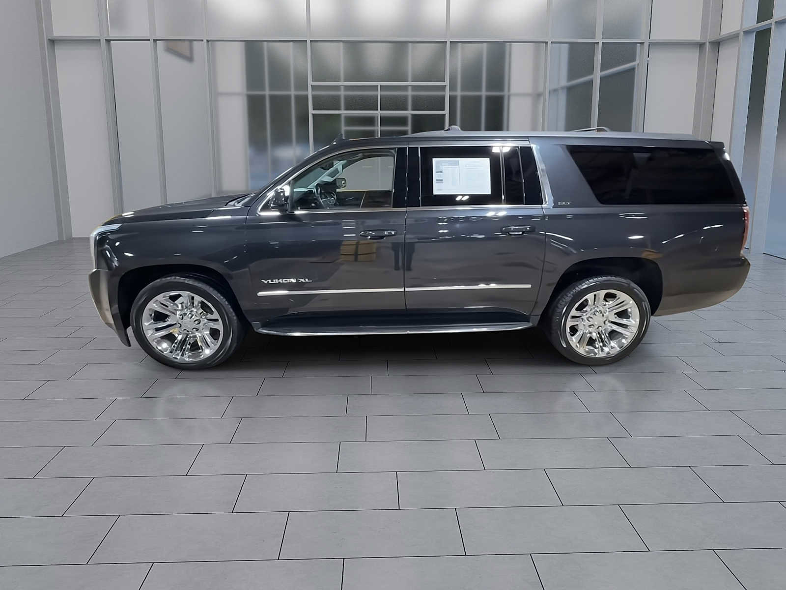 Used 2020 GMC Yukon XL SLT w/ Premium Edition image 5