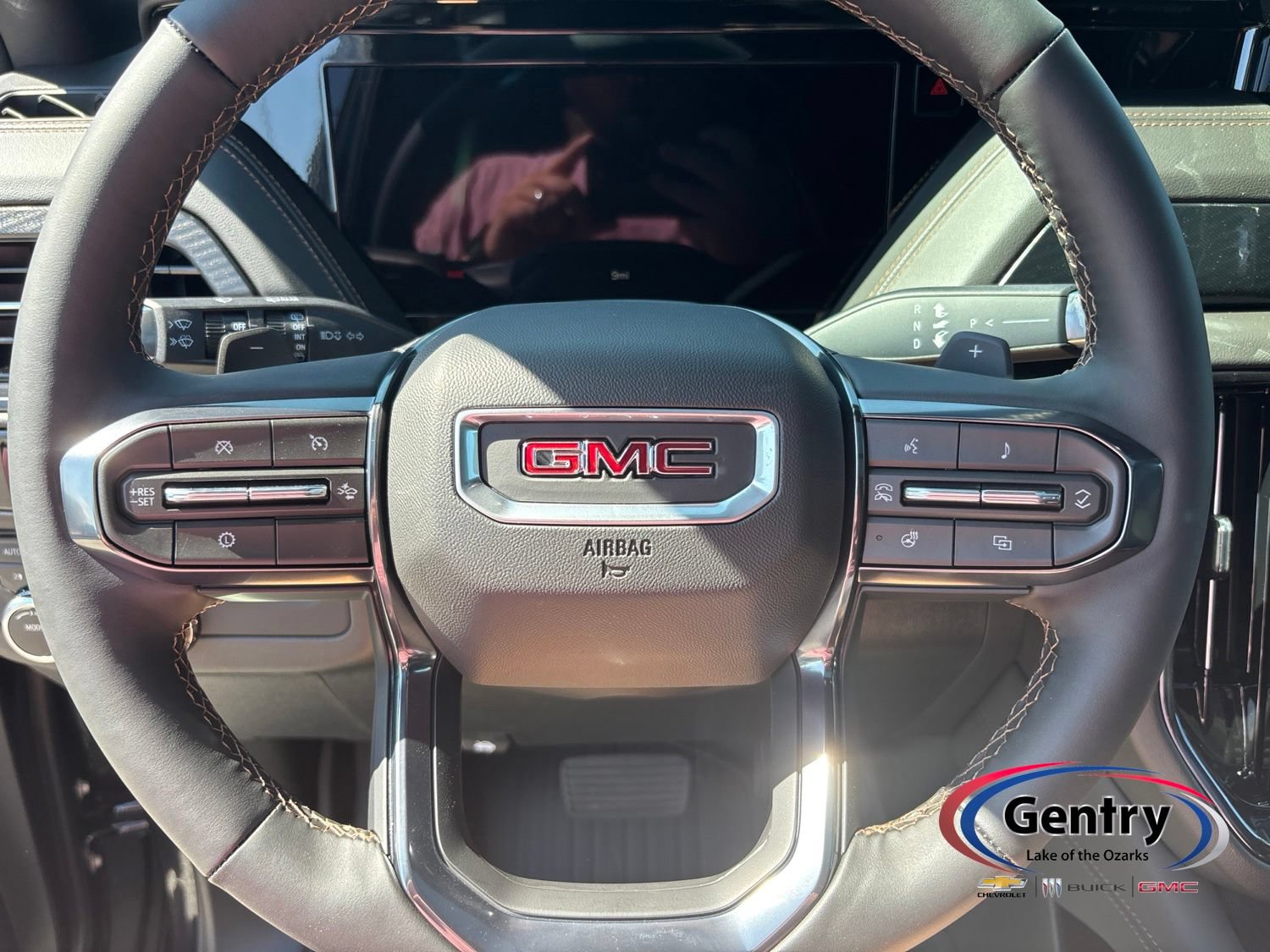 New 2026 GMC Yukon AT4 w/ AT4 Premium Package AWD/4WD image 17