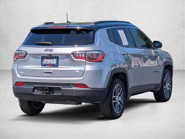 Used 2018 Jeep Compass Latitude w/ Popular Equipment Group FWD image 5