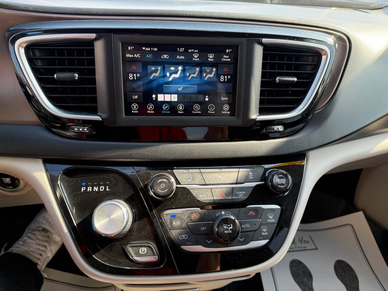 Used 2018 Chrysler Pacifica Touring-L w/ Tire & Wheel Group image 25