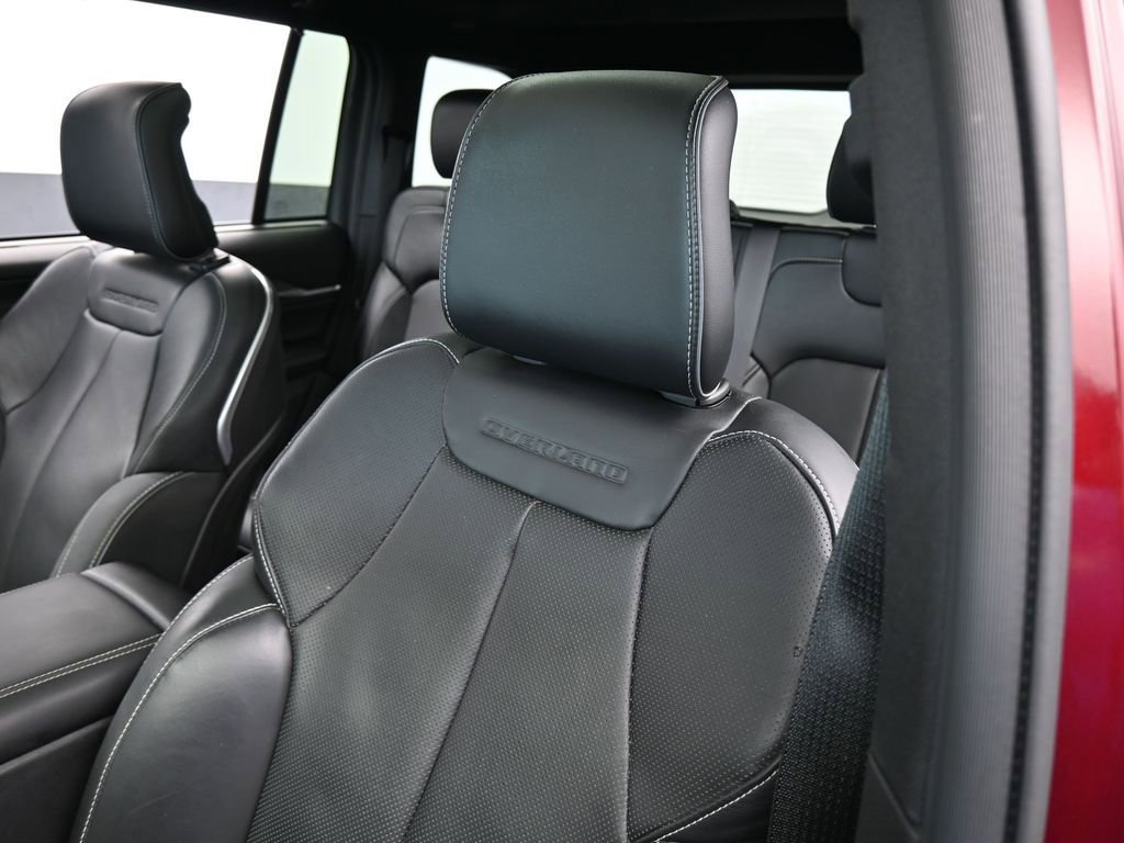 Used 2023 Jeep Grand Cherokee Overland w/ Luxury Tech Group IV image 17