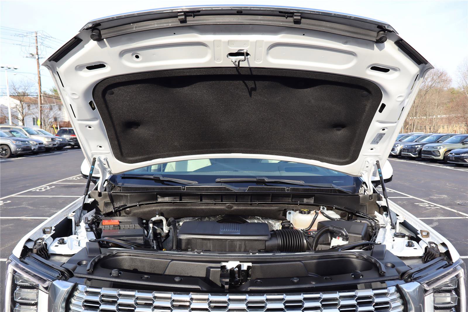 Used 2023 GMC Yukon XL Denali image 9