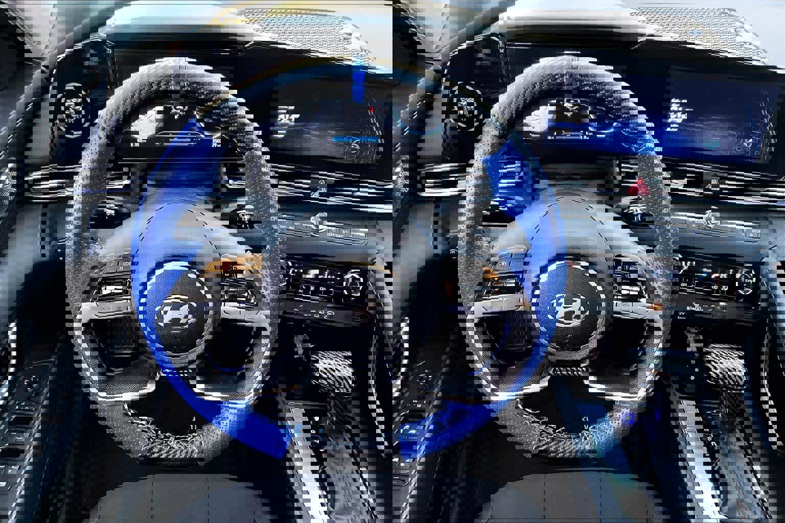 Used 2024 Hyundai Elantra SEL image 5