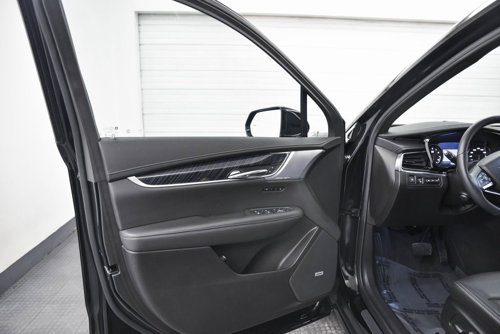 Certified 2024 Cadillac XT6 Premium Luxury w/ Technology Package image 9