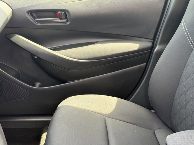 Used 2025 Toyota Corolla LE w/ Carpet Mat Package (TMS) FWD image 13