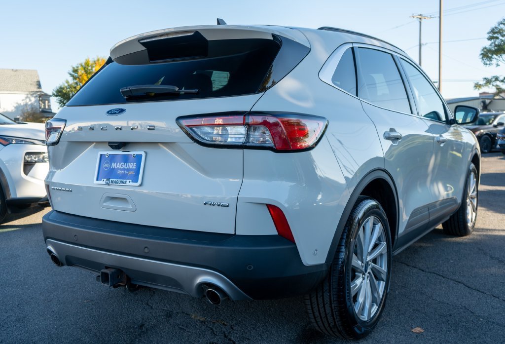Used 2022 Ford Escape Titanium w/ Titanium Elite Package AWD/4WD image 6