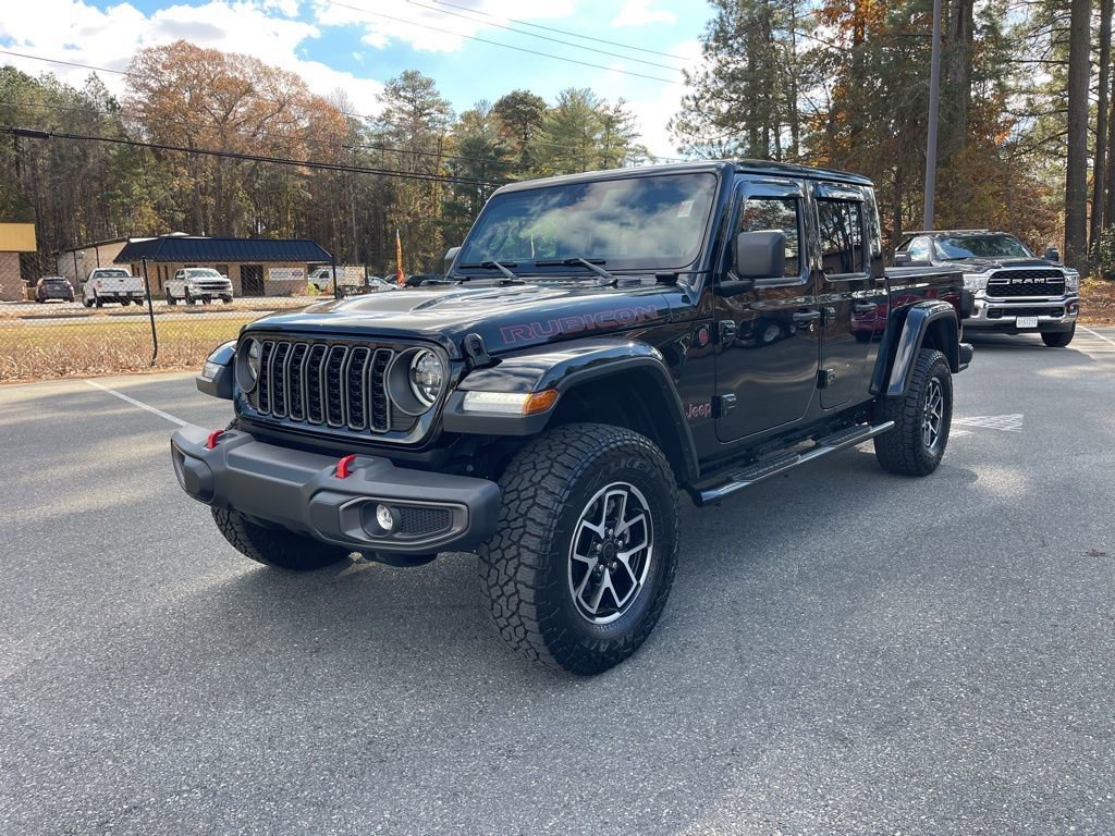 Used 2025 Jeep Gladiator Rubicon w/ Convenience Group image 2