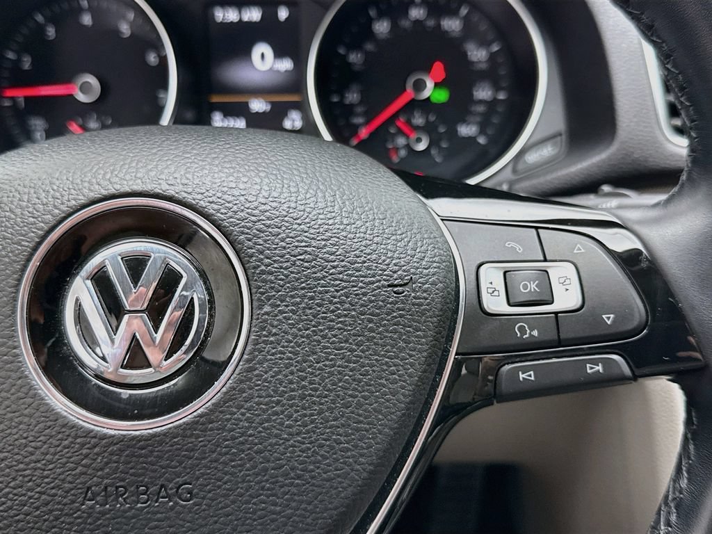 Used 2017 Volkswagen Passat 1.8T SEL Premium FWD image 12