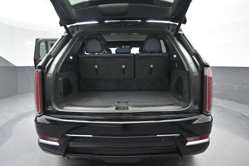 Certified 2026 Cadillac Escalade IQ Luxury 2 w/ LPO, Premium Carpet Package AWD/4WD image 16