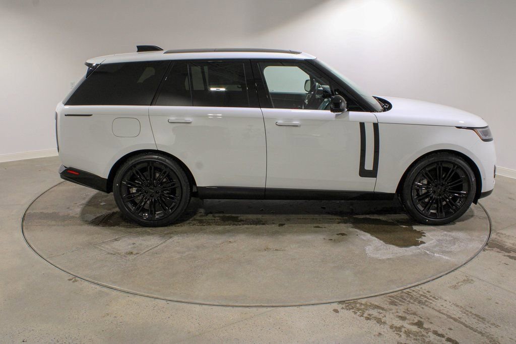New 2026 Land Rover Range Rover SE image 6