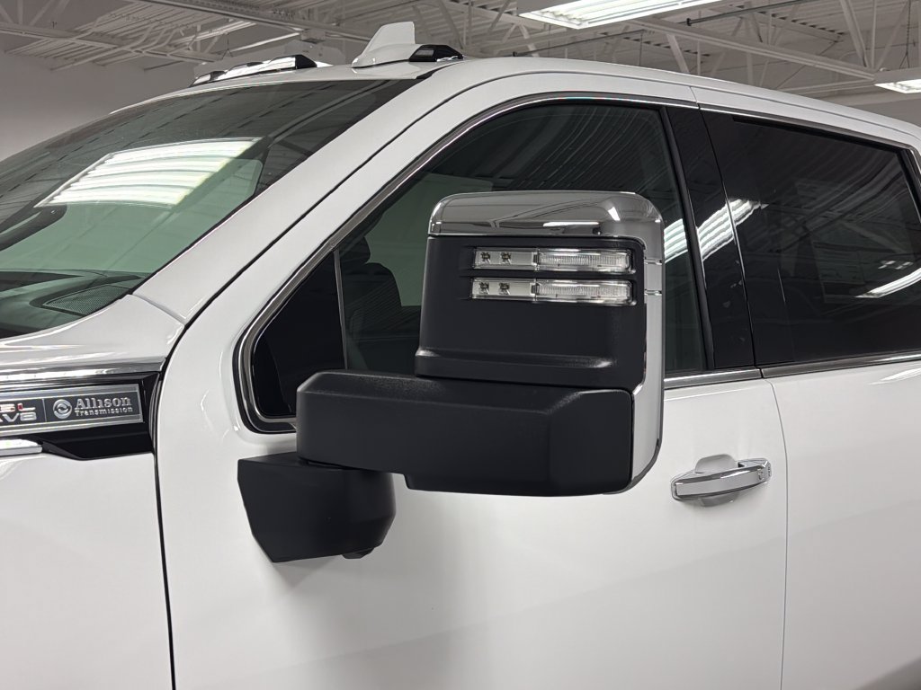 New 2026 GMC Sierra 3500 Denali w/ Denali Reserve Package AWD/4WD image 10