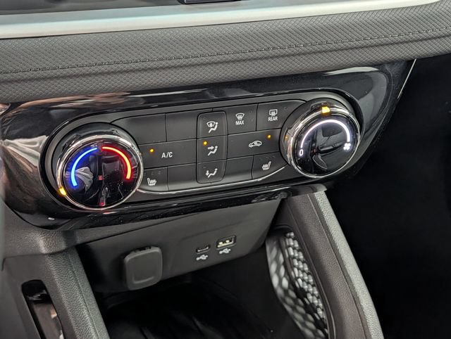 New 2026 Chevrolet TrailBlazer LT w/ LT Cold Weather Package FWD image 24
