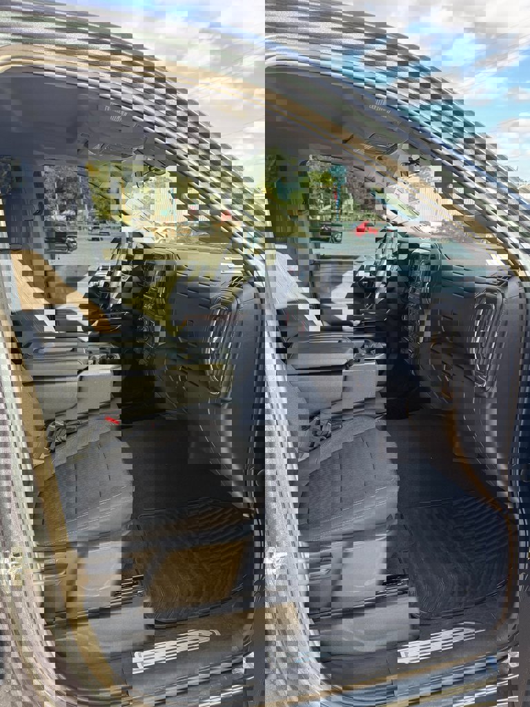 Used 2020 Chevrolet Silverado 1500 LT w/ Texas Edition image 9