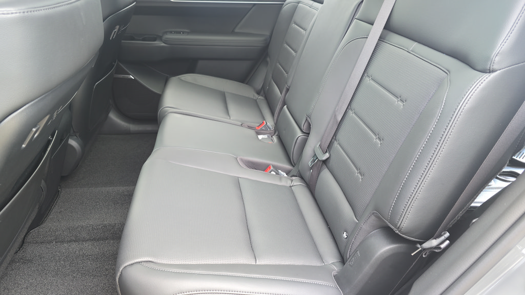 New 2026 Hyundai Santa Fe Limited AWD/4WD image 28