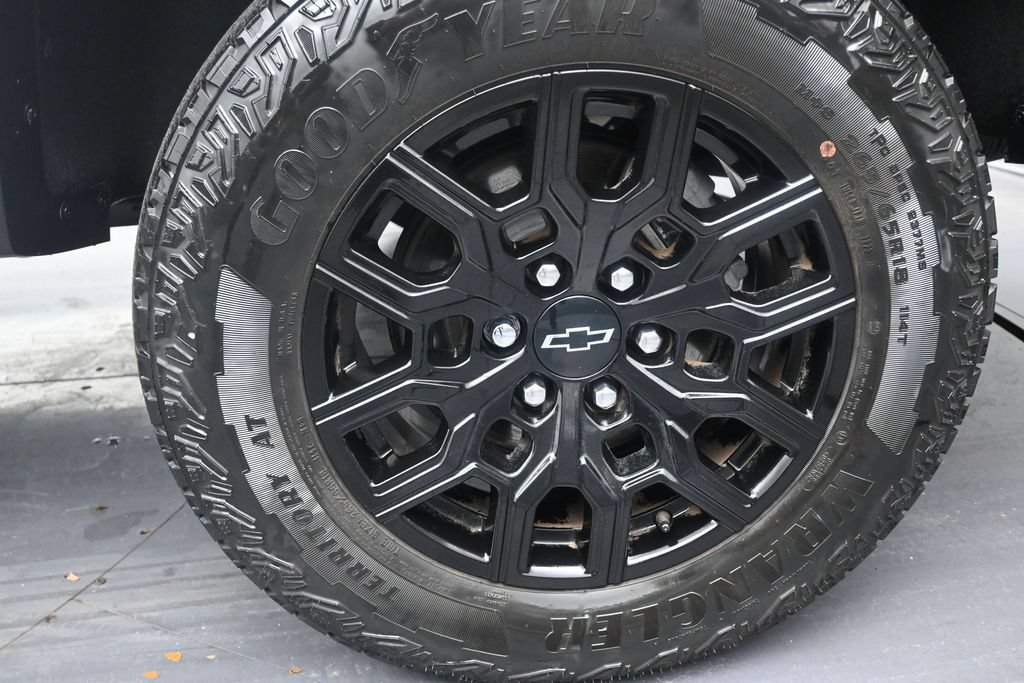 Used 2023 Chevrolet Colorado Trail Boss w/ Advanced Trailering Package AWD/4WD image 10