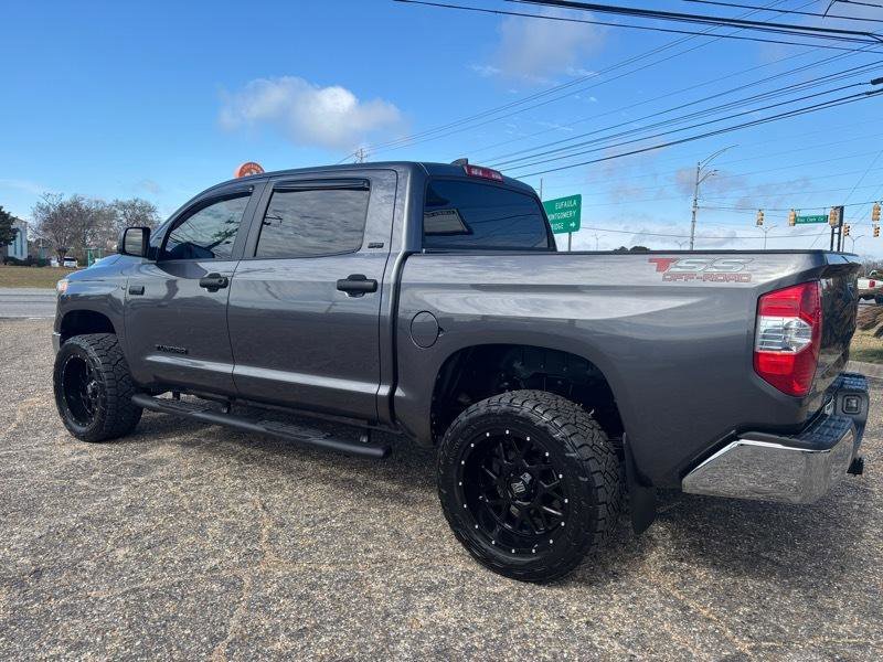 Used 2020 Toyota Tundra SR5 w/ SR5 Upgrade Package image 3