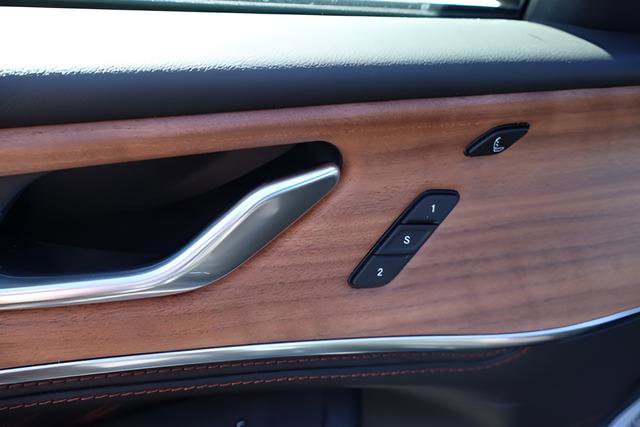 New 2026 Jeep Grand Cherokee L Summit image 16