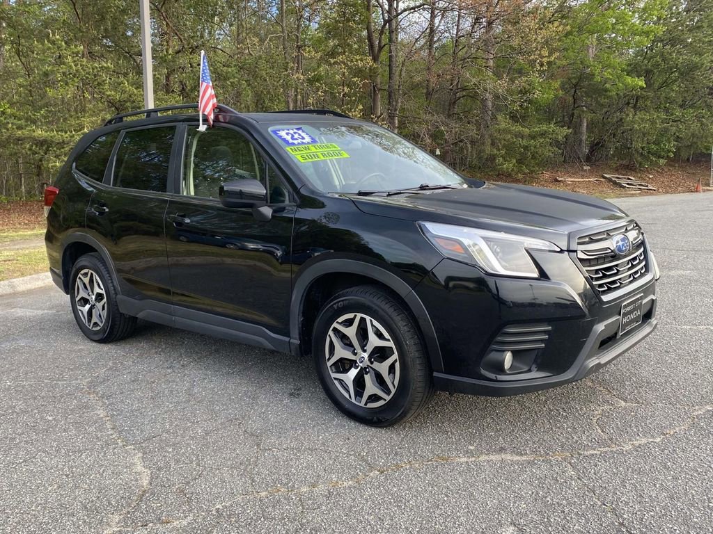 Used 2023 Subaru Forester Premium image 6