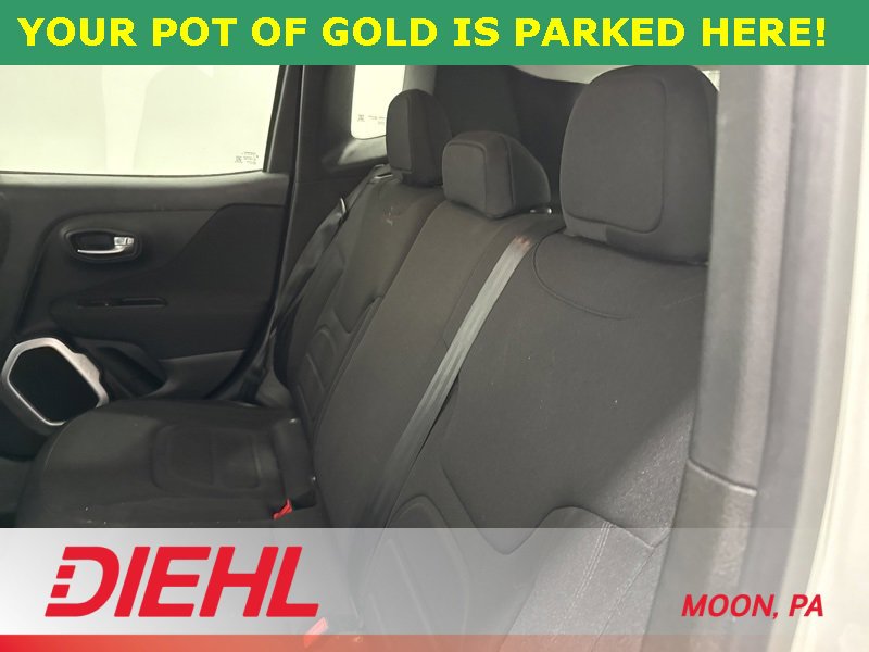 Used 2018 Jeep Renegade Latitude w/ Cold Weather Group image 15