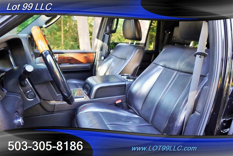 Used 2017 Lincoln Navigator Select AWD/4WD image 14