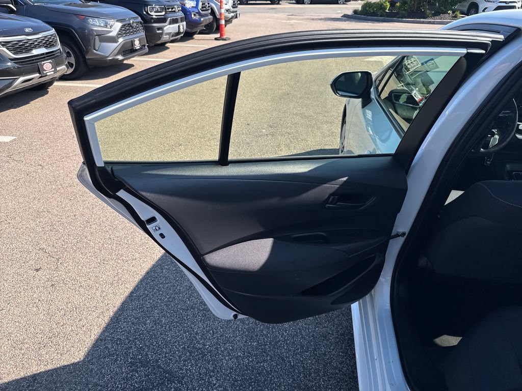 Used 2023 Toyota Corolla LE FWD image 38