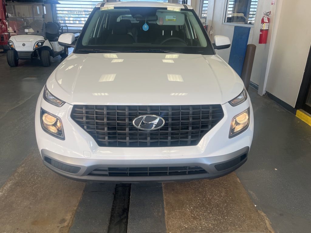 Used 2023 Hyundai Venue SE image 11