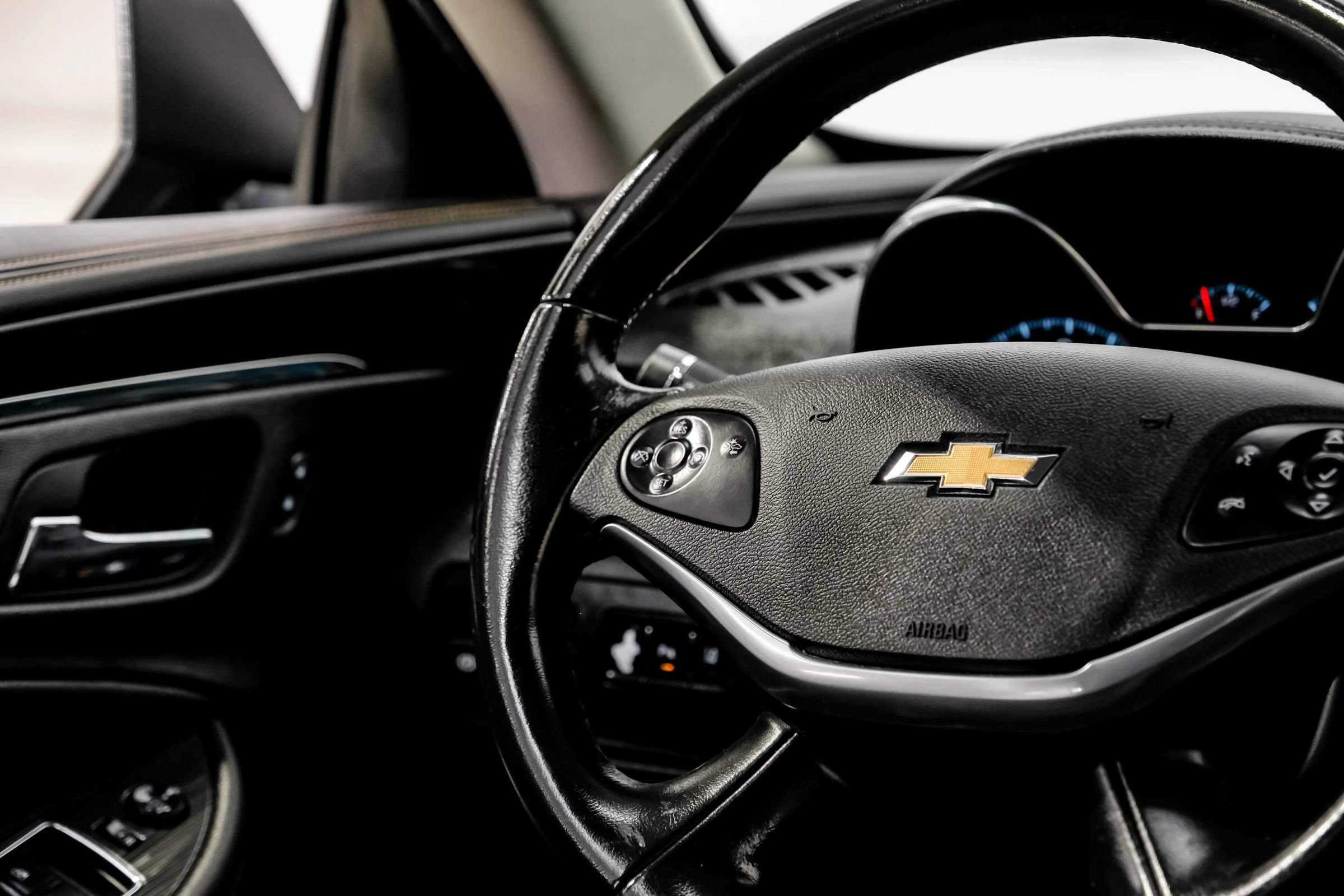 Used 2017 Chevrolet Impala Premier FWD image 24