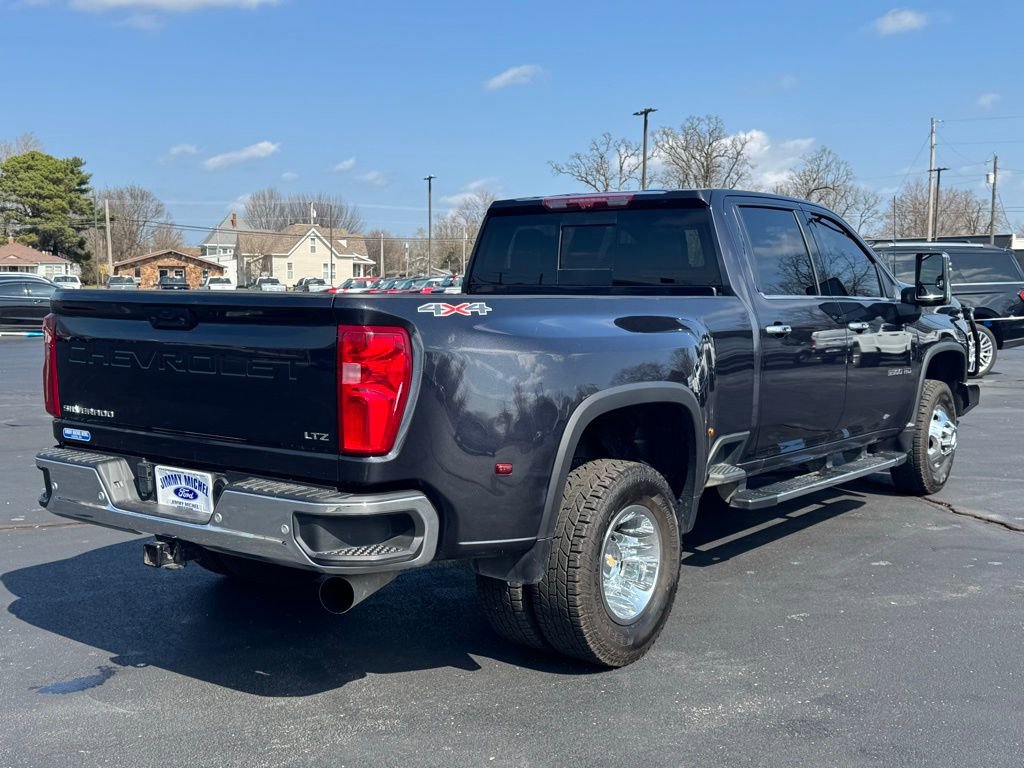 Used 2024 Chevrolet Silverado 3500 LTZ w/ LTZ Convenience Package image 21