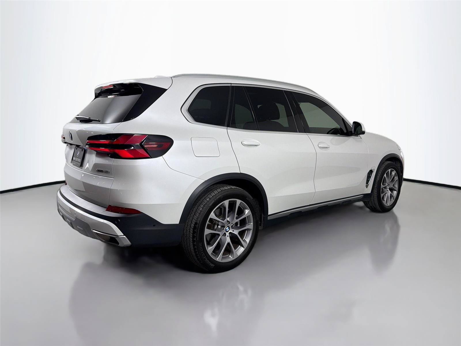 Used 2024 BMW X5 xDrive40i w/ Climate Comfort Package AWD/4WD image 5