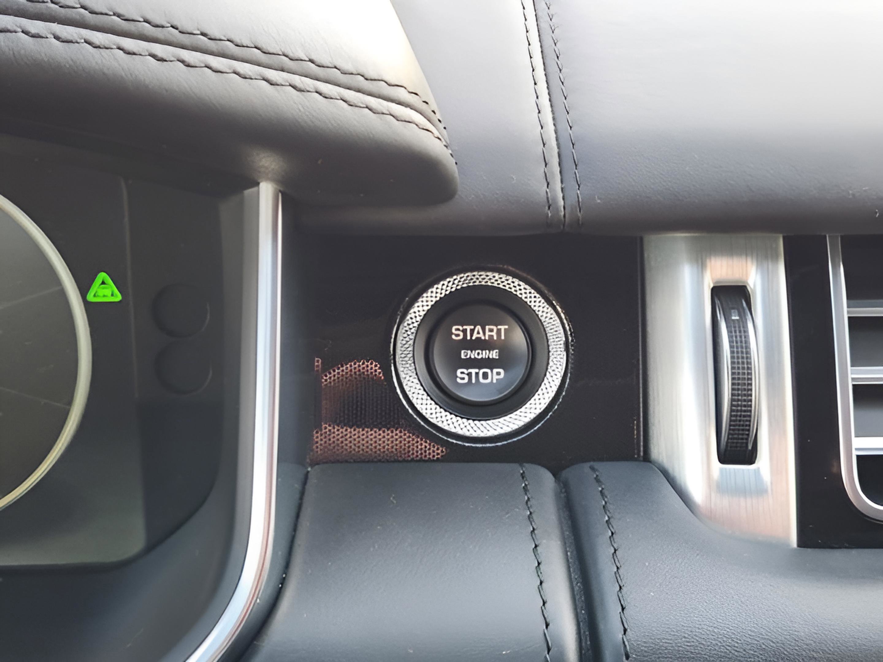 Used 2017 Land Rover Range Rover SV Autobiography Dynamic image 14