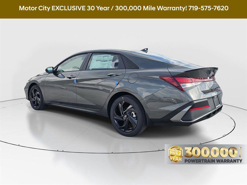 New 2026 Hyundai Elantra SEL Sport Premium image 2