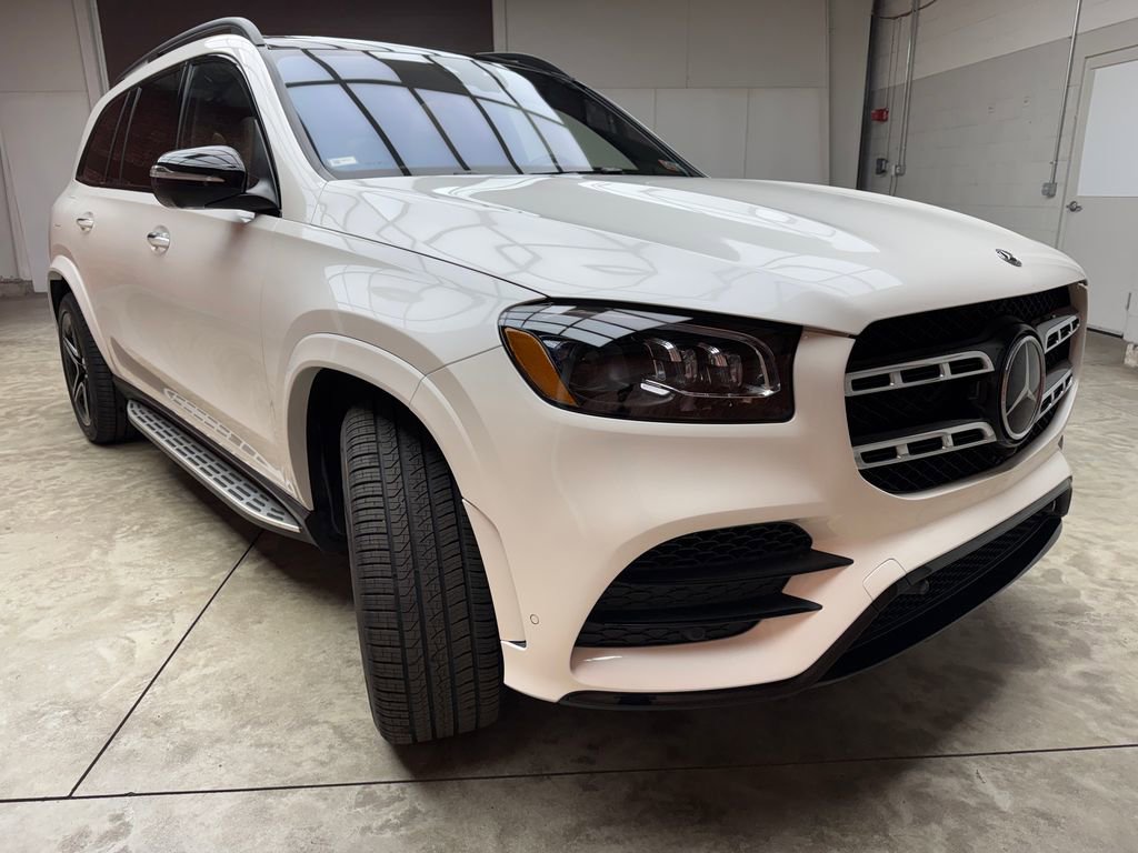 Used 2023 Mercedes-Benz GLS 580 4MATIC image 7