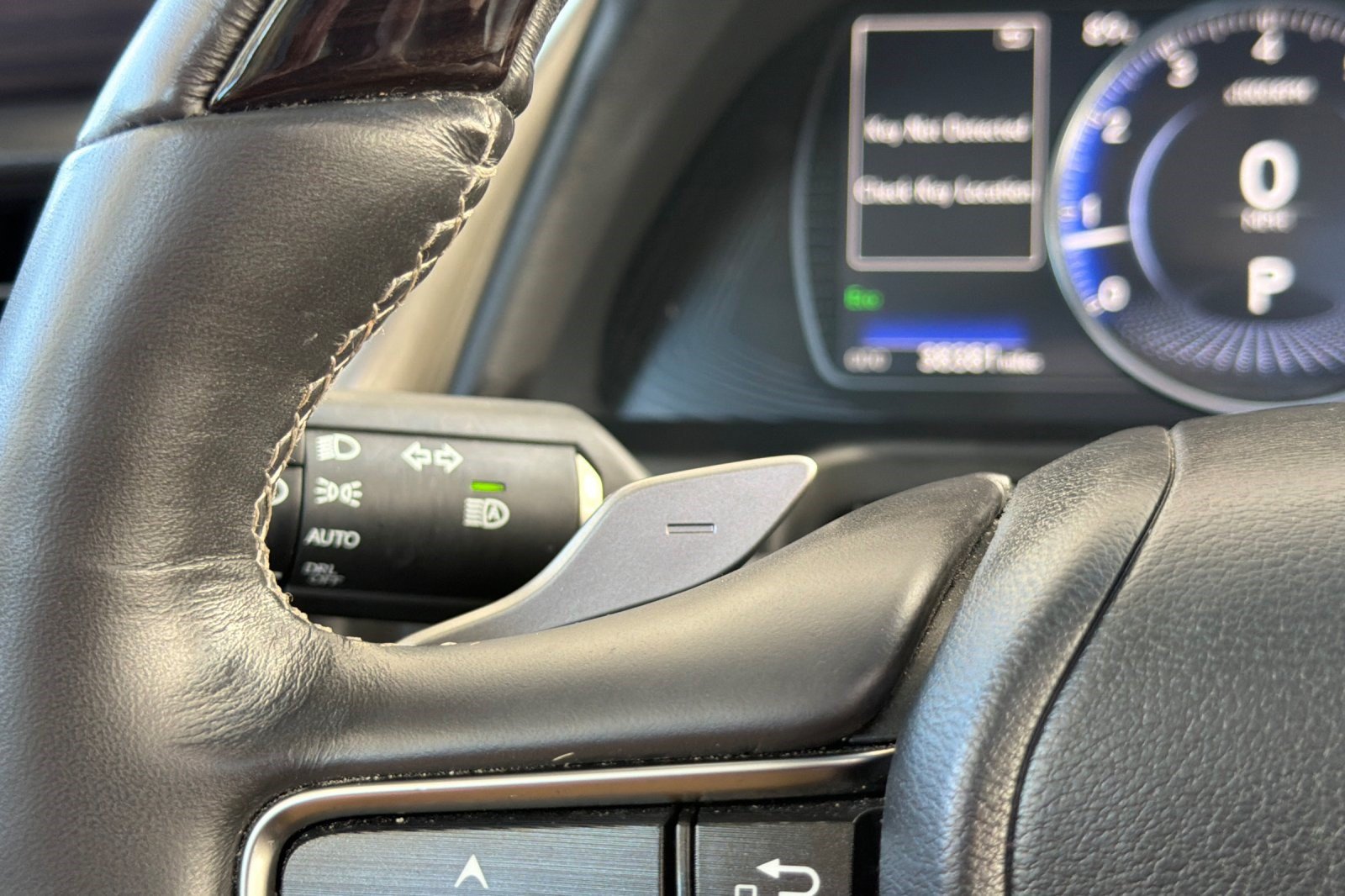 Used 2019 Lexus ES 350 Ultra Luxury w/ Accessory Package 2 FWD image 33
