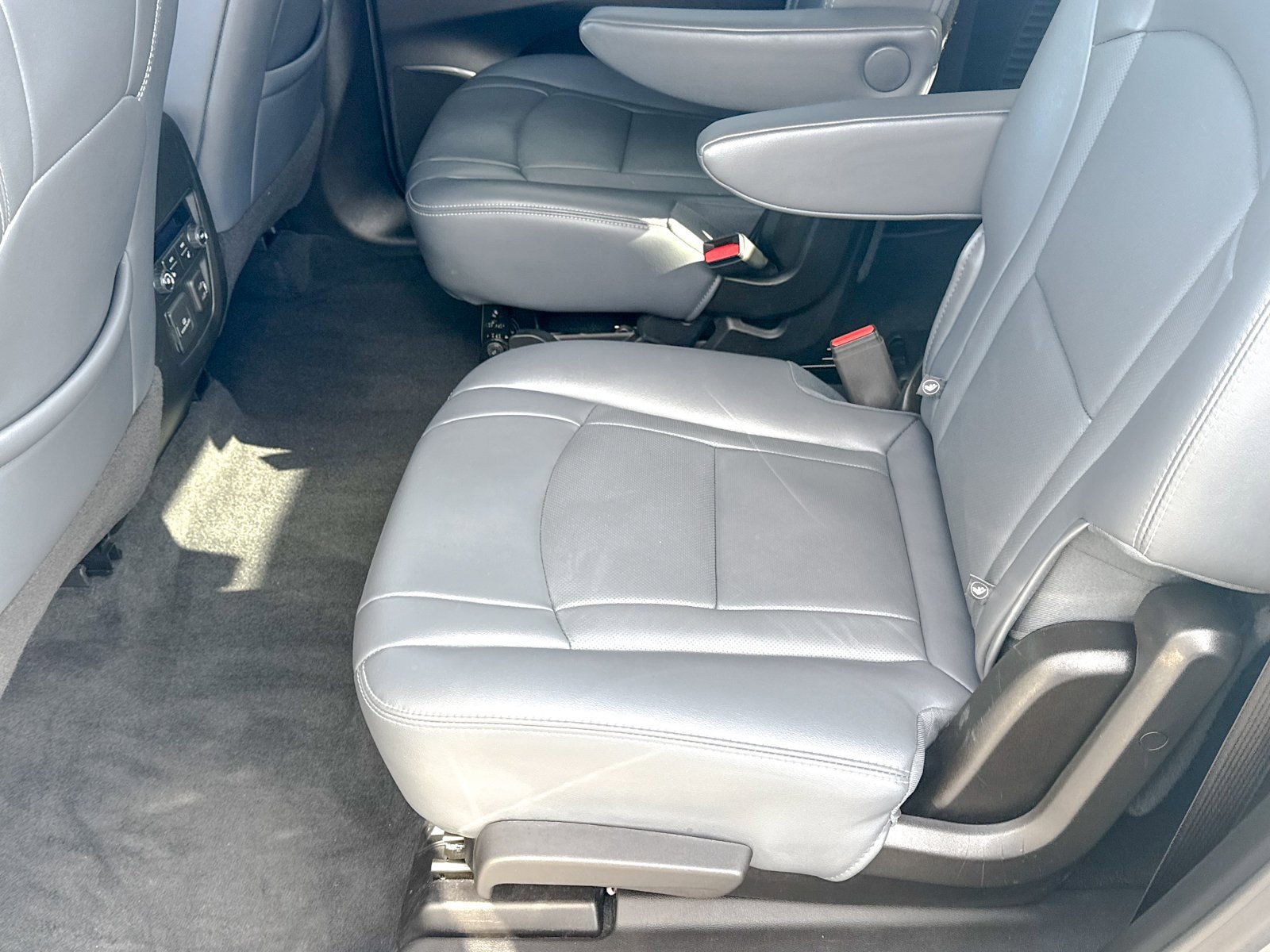 Certified 2024 Buick Enclave Premium image 22