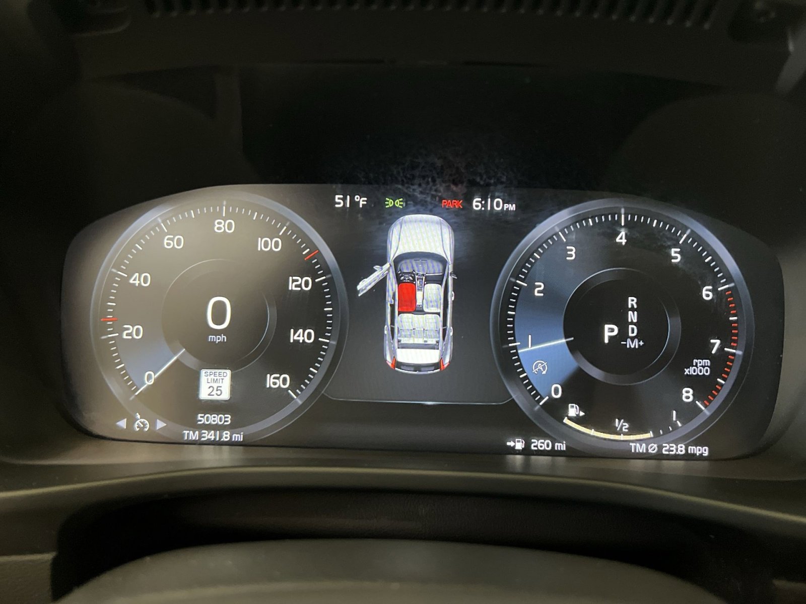 Used 2021 Volvo XC40 T5 Momentum w/ Premium Package image 15