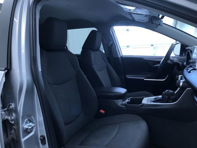 Used 2025 Toyota RAV4 XLE image 23