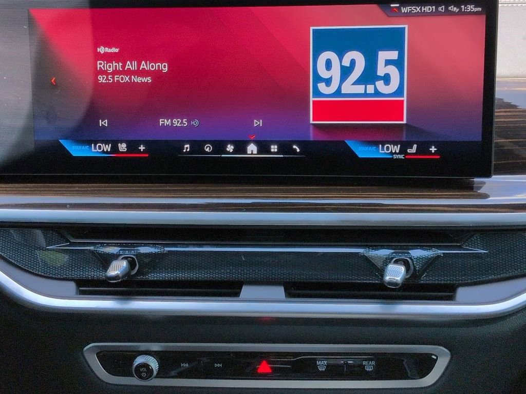 New 2026 BMW X5 xDrive40i w/ M Sport Package AWD/4WD image 18