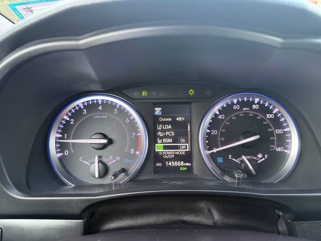 Used 2019 Toyota Highlander SE AWD/4WD image 16